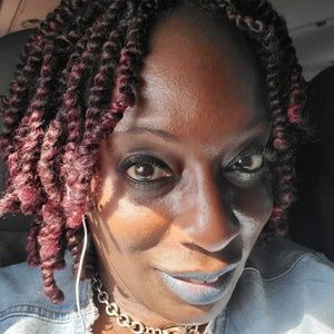 Meet your Posher, Tina